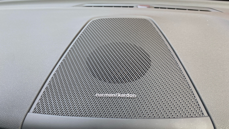 Volvo XC60 2.0 B5P Plus Dark 5dr AWD Geartronic Petrol Estate